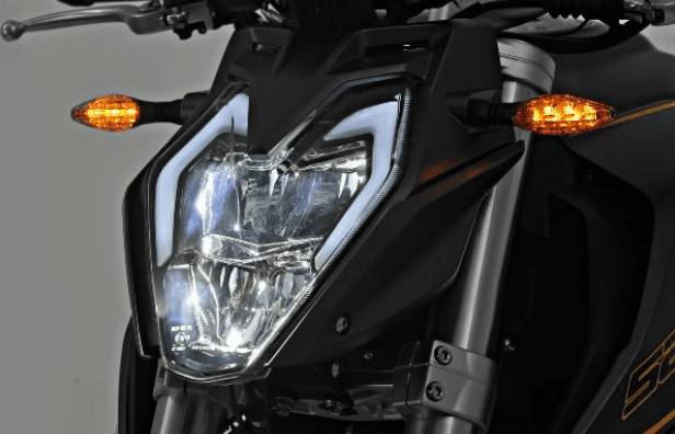 VOGE_MOTORJI_NAKED_525R_TITANIUM_GREY_LED_LUCI